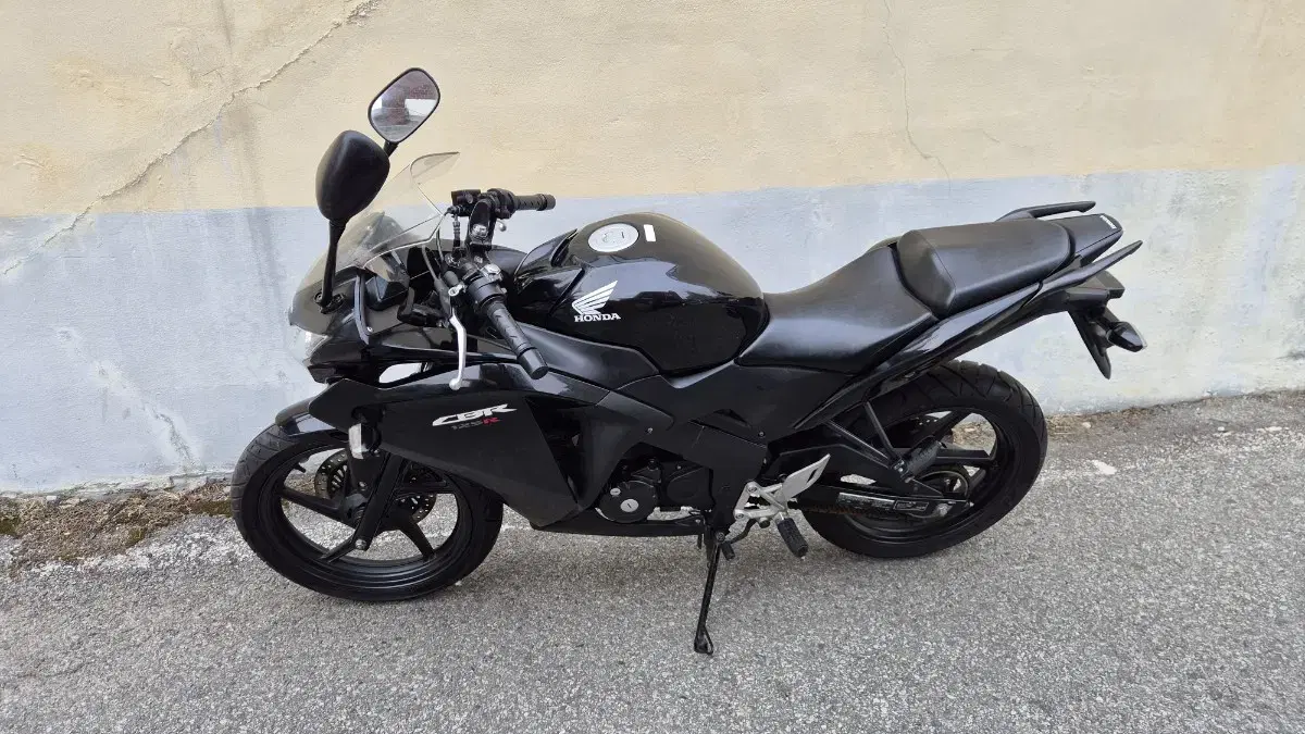 CBR125 두대 일관판매합니다